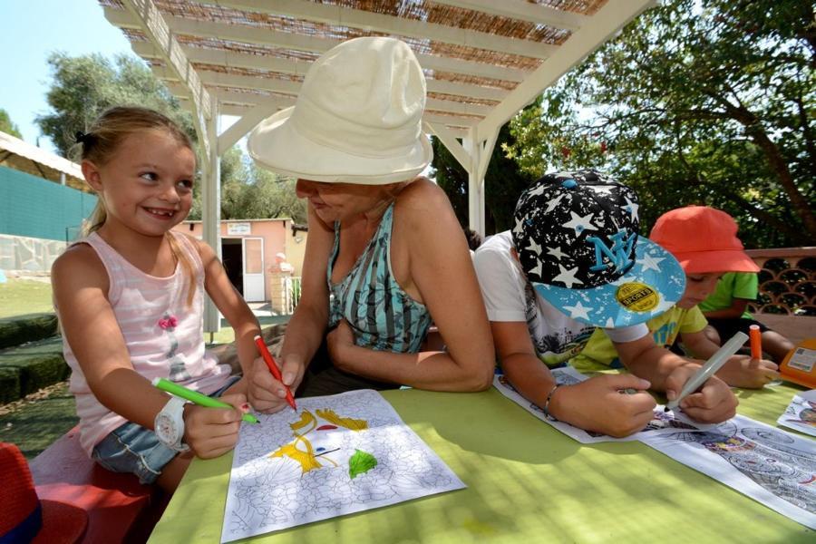 Camping Montana Parc - Gassin Golfe De St Tropez - Maeva Buitenkant foto
